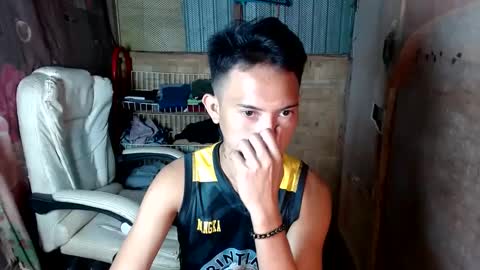 Wyn Will serve you and be your slave online show from February 17, 1:10 pm