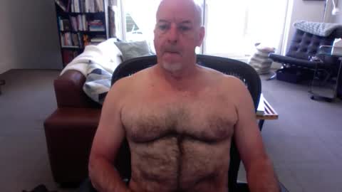 onmike44 online show from June 11, 3:43 pm