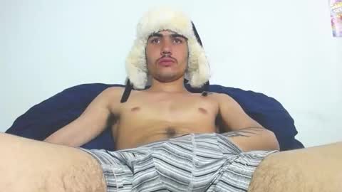 onzas_ online show from January 14, 9:18 pm