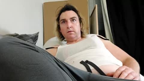 Snapshot of opalockajoe chatting on March 3, 10:44 am TsJojo online show from March 3, 10:44 am