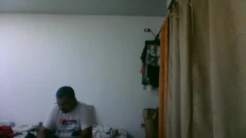 oscarjhe3512 online show from March 4, 2:18 am