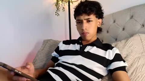 ostin 18hot online show from February 10, 3:33 am