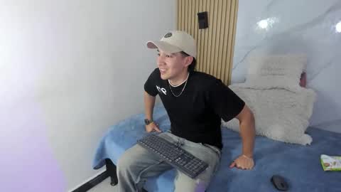 Otto Andrew online show from March 7, 7:33 pm