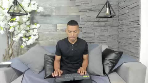Snapshot of owenpierce1 chatting on October 23, 11:35 am Owen online show from October 23, 11:35 am