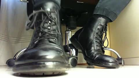 Snapshot of pablomenesssl chatting on January 20, 3:50 pm Pablo Meness online show from January 20, 3:50 pm