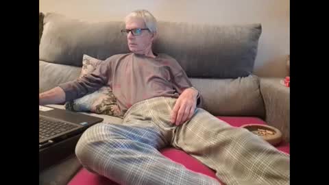 Pajillero63 online show from January 26, 4:41 pm