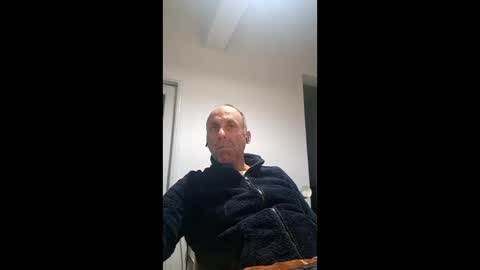 pansak1973 online show from December 15, 7:11 pm