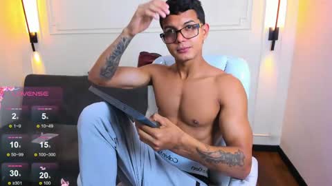 Ryan And Casper online show from June 1, 2:39 pm