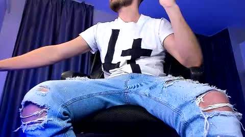 Paris online show from January 17, 11:39 pm