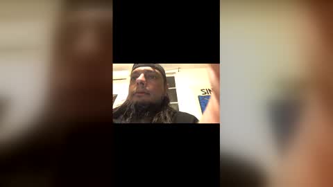 Ikarusnude online show from April 6, 8:04 am