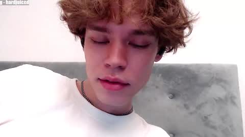 pawclaw online show from February 20, 10:00 pm