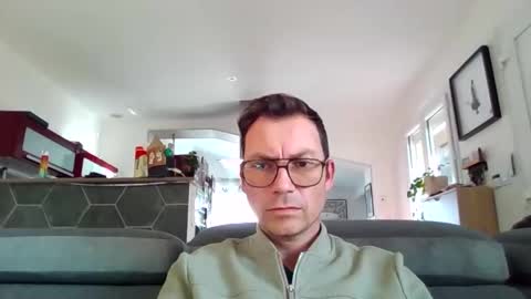 pchittt online show from February 7, 2:24 pm