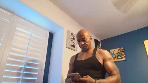 Snapshot of pcuddy3 chatting on September 29, 6:59 pm Phenomenal online show from September 29, 6:59 pm