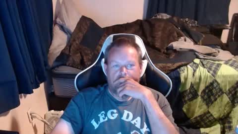 pecker40 online show from December 10, 2:24 am