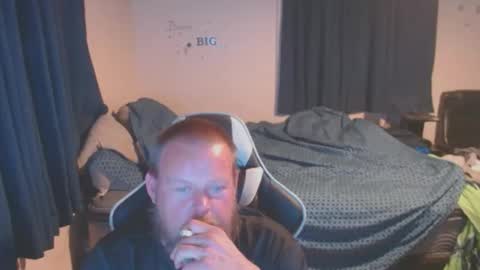 pecker40 online show from February 6, 2:00 am