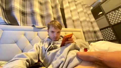 Penguin online show from December 16, 7:54 pm