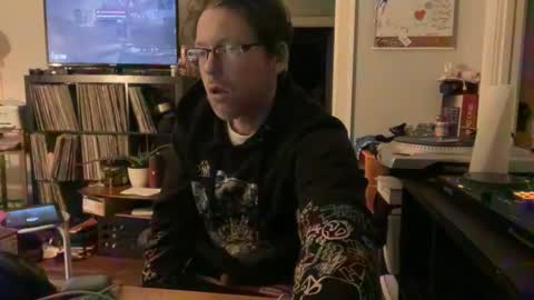 Snapshot of petehaze484617 chatting on February 23, 4:11 am Pete Haze online show from February 23, 4:11 am
