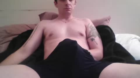 pgramlin09 online show from May 18, 8:35 pm
