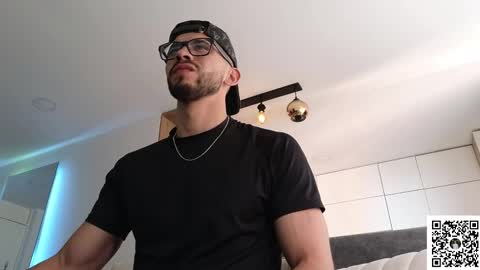 phantom_bigger1 online show from February 5, 8:05 pm