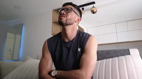 phantom_bigger1 online show from January 9, 2:44 pm