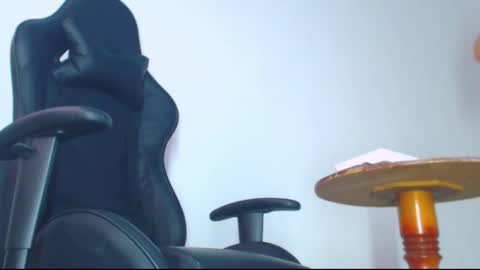 phlilloyhighclouds online show from February 25, 1:34 pm