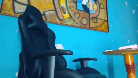 phlilloyhighclouds online show from January 7, 1:05 pm