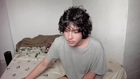 picaszomilos350 online show from November 15, 5:48 pm