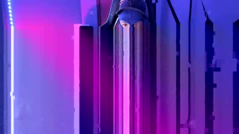 pierced_leather online show from January 18, 5:25 am