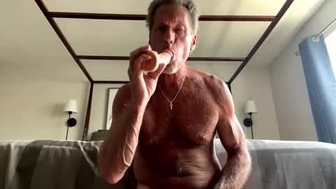 pierre8inch online show from March 15, 5:30 pm