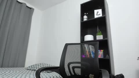 Pierre online show from February 15, 10:11 pm