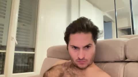 Snapshot of pierrot462900 chatting on January 22, 4:33 pm pierrot462900 online show from January 22, 4:33 pm