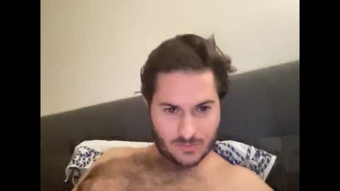 Snapshot of pierrot462900 chatting on December 25, 5:58 am pierrot462900 online show from December 25, 5:58 am