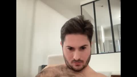 Snapshot of pierrot462900 chatting on March 6, 1:03 pm pierrot462900 online show from March 6, 1:03 pm