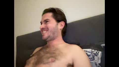 Snapshot of pierrot462900 chatting on January 28, 5:14 pm pierrot462900 online show from January 28, 5:14 pm