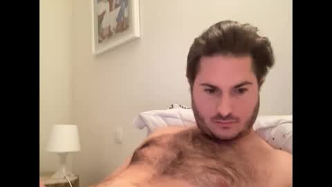 Snapshot of pierrot462900 chatting on January 4, 7:03 am pierrot462900 online show from January 4, 7:03 am