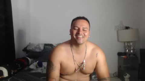 pikoro_gomez online show from December 13, 4:00 am