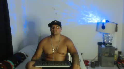 pikoro_gomez online show from January 18, 3:02 am