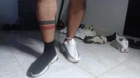 pikoro_gomez online show from February 16, 11:37 pm