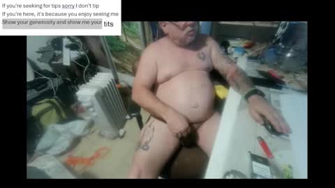 Snapshot of pini_z chatting on January 30, 9:04 pm pini_z online show from January 30, 9:04 pm