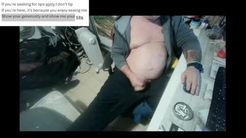 Snapshot of pini_z chatting on January 15, 5:37 pm pini_z online show from January 15, 5:37 pm