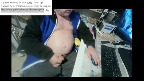 Snapshot of pini_z chatting on January 8, 8:50 pm pini_z online show from January 8, 8:50 pm