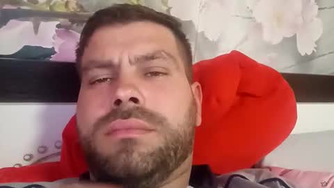 pinzarumarian70 online show from November 18, 7:06 pm