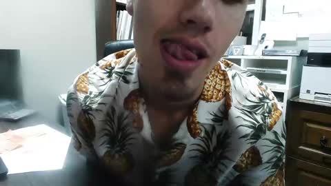 Snapshot of playboyspade333 chatting on December 10, 7:43 pm Playboy Spade online show from December 10, 7:43 pm