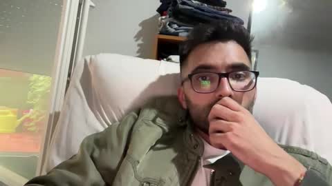 pollabeta online show from October 26, 11:45 am