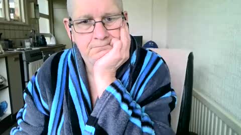 poshman65 online show from December 25, 11:11 am