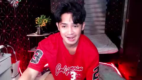 VEeeAsian online show from September 14, 1:35 pm