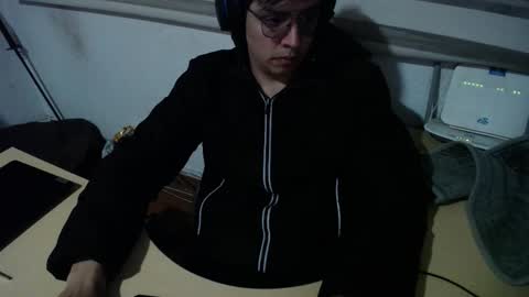 powerfulzeus2 online show from January 6, 1:09 am