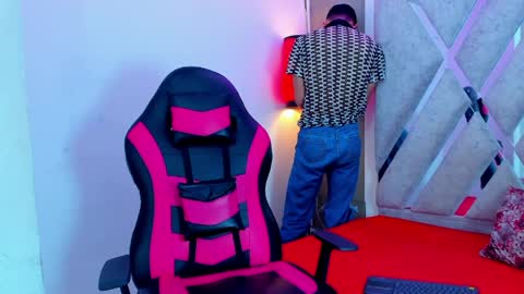 prince_arthur77 online show from March 31, 1:13 pm