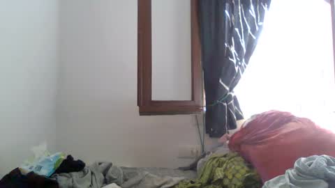 Snapshot of pussyboy32947 chatting on October 22, 11:47 am pussyboy32947 online show from October 22, 11:47 am