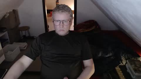 pussylovercb online show from April 17, 2:42 pm